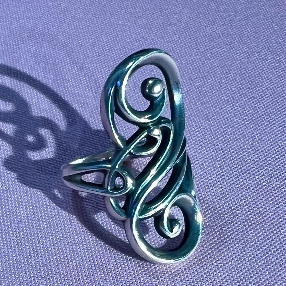 Retired James Avery Ring